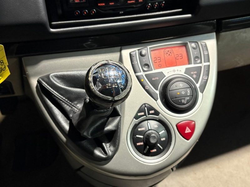 Peugeot 807 2.0 HDI 136ch 🚐 7 places 👨‍👩‍👧‍👦 Distribution & embrayage neufs 🔧 Reprise 🔄