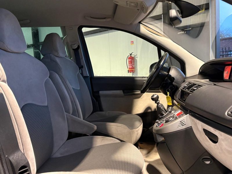 Peugeot 807 2.0 HDI 136ch 🚐 7 places 👨‍👩‍👧‍👦 Distribution & embrayage neufs 🔧 Reprise 🔄