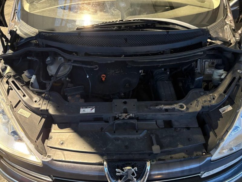Peugeot 807 2.0 HDI 136ch 🚐 7 places 👨‍👩‍👧‍👦 Distribution & embrayage neufs 🔧 Reprise 🔄