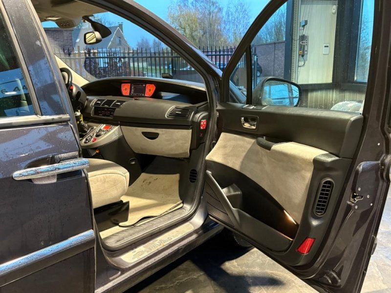 Peugeot 807 2.0 HDI 136ch 🚐 7 places 👨‍👩‍👧‍👦 Distribution & embrayage neufs 🔧 Reprise 🔄