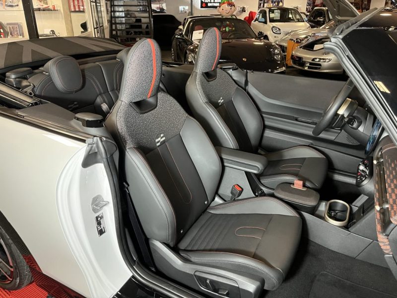 MINI COOPER S Cabriolet JCW 204 ch