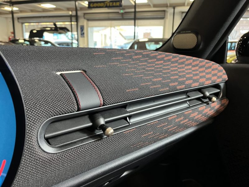 MINI COOPER S Cabriolet JCW 204 ch