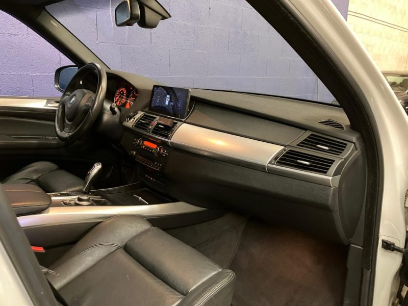  BMW X5 3.0D - PACK M - GPS - TOIT PANORAMIQUE - SUIVI FACTURES - 179000KM  -