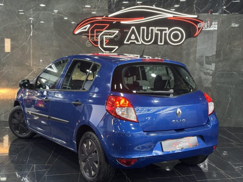 RENAULT CLIO III AUTHENTIQUE 1.5DCI 70 2010
