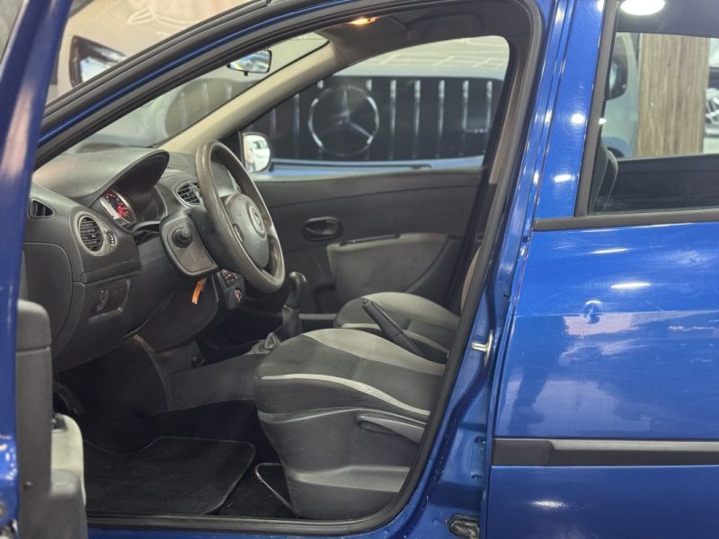 RENAULT CLIO III AUTHENTIQUE 1.5DCI 70 2010