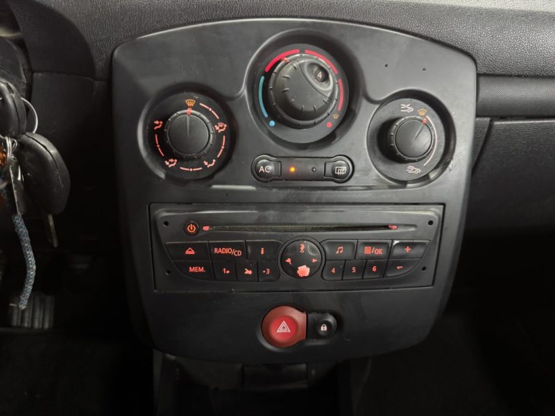 RENAULT CLIO III AUTHENTIQUE 1.5DCI 70 2010