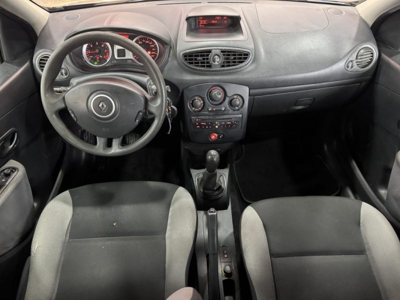 RENAULT CLIO III AUTHENTIQUE 1.5DCI 70 2010