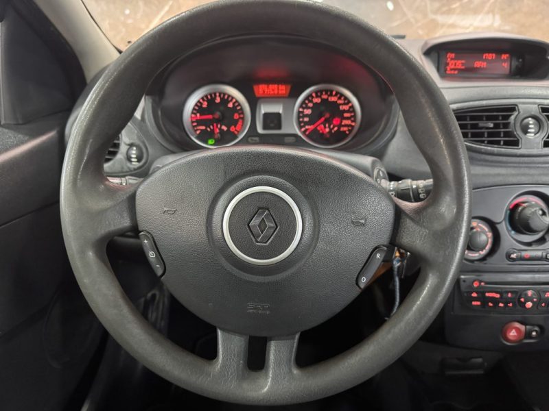RENAULT CLIO III AUTHENTIQUE 1.5DCI 70 2010