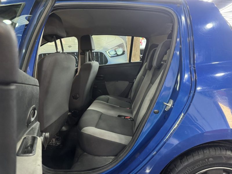 RENAULT CLIO III AUTHENTIQUE 1.5DCI 70 2010