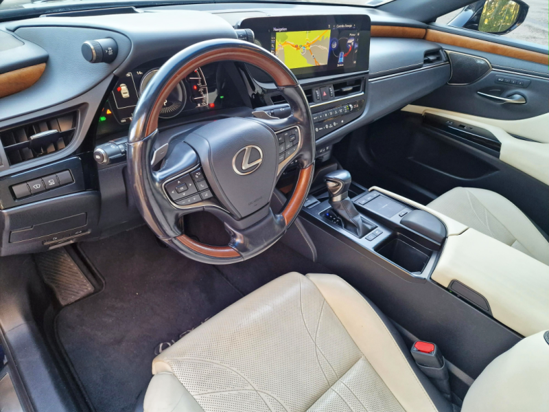 LEXUS ES 300H Executive 218 ch/ TVA récupérable / Garantie 