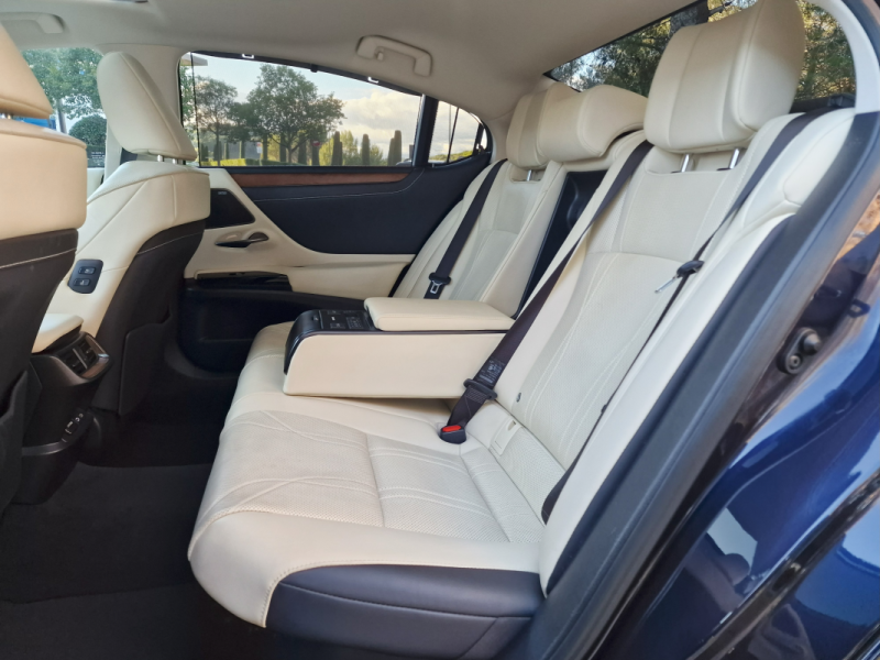 LEXUS ES 300H Executive 218 ch/ TVA récupérable / Garantie 