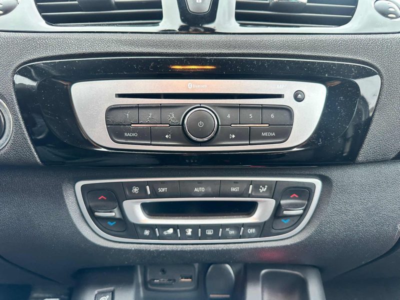 RENAULT SCENICIII 1.5 DCI 110CH BUSINESS 