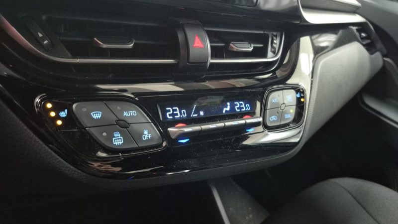 TOYOTA C-HR SUV HYBRIDES 122cv DYNAMIC BUSINESS/1 ERE MAIN/TVA RECUPERABLE