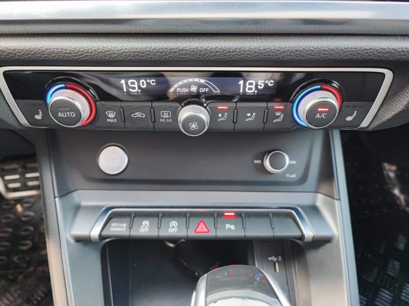 AUDI Q3 35 TFSI 150CH S-LINE S TRONIC 7 /TOIT OUVRANT/KEYLESS ACCESS/CAMERA 360/S-LINE/CARPLAY/