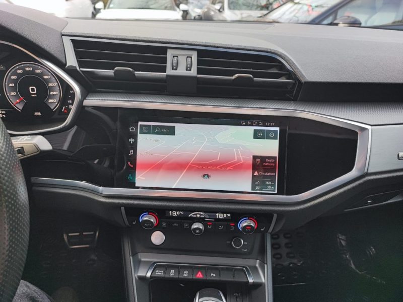 AUDI Q3 35 TFSI 150CH S-LINE S TRONIC 7 /TOIT OUVRANT/KEYLESS ACCESS/CAMERA 360/S-LINE/CARPLAY/