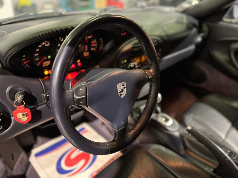 PORSCHE 911 3.4 TIPTRONIC CARRERA 4 