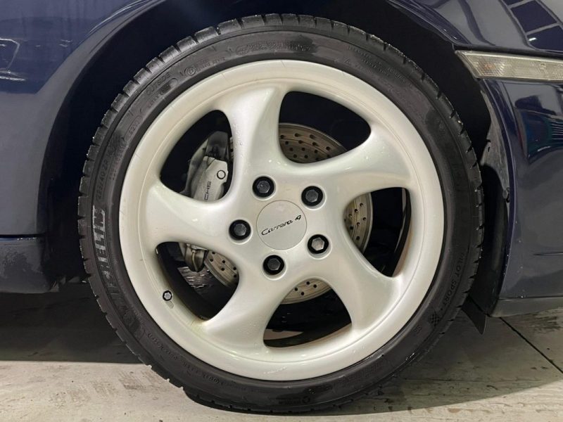 PORSCHE 911 3.4 TIPTRONIC CARRERA 4 