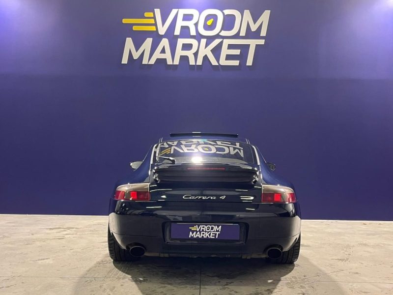 PORSCHE 911 3.4 TIPTRONIC CARRERA 4 