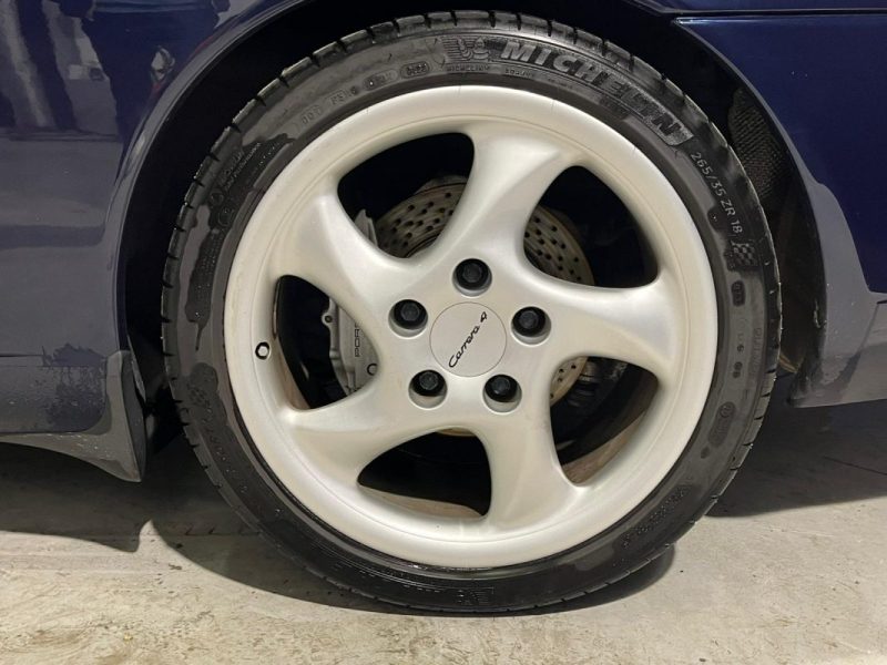 PORSCHE 911 3.4 TIPTRONIC CARRERA 4 