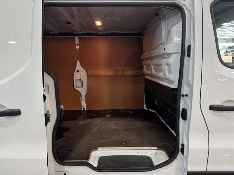 RENAULT TRAFIC 3  L2H1 1200 1.6 DCI 125CH EURO6 2019 TTC