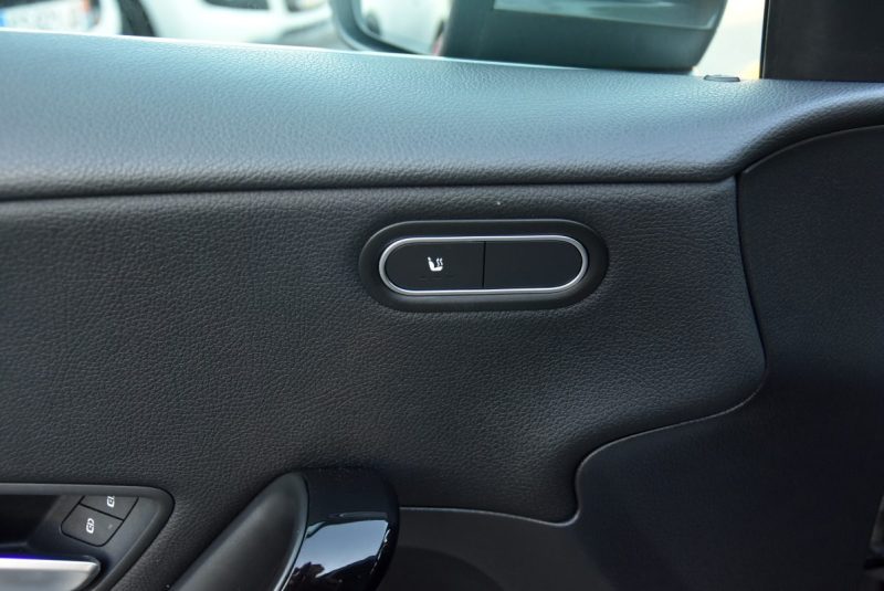 MERCEDES CLASSE A 177 A200 D BUSINESS LINE 8G-DCT 2020