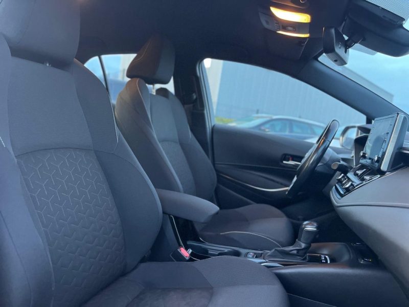 TOYOTA COROLLA 1.8 HYBRID DYNAMIC BUSINESS 122h