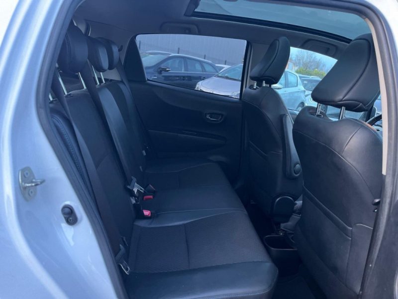 TOYOTA YARIS 1.5 HYBRID STYLE 100h / Toit panoramique