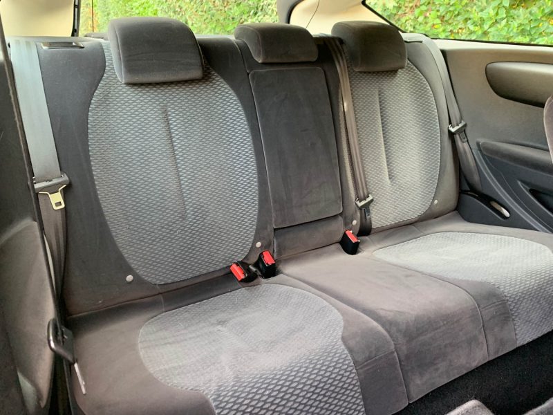 CITROEN C4 - 1 HDI 110 VTR 2006