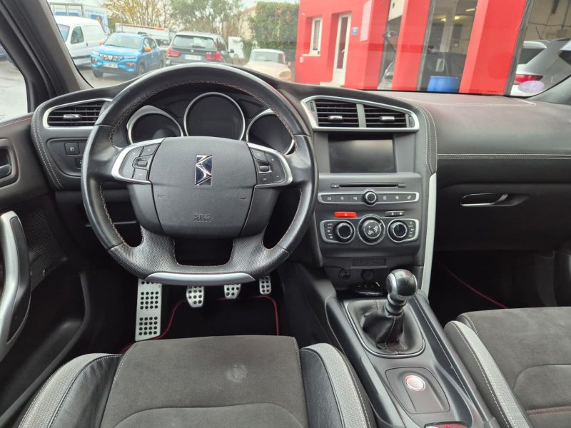 CITROEN DS4 1.6 210 PERFORMANCE LINE EAT 2017