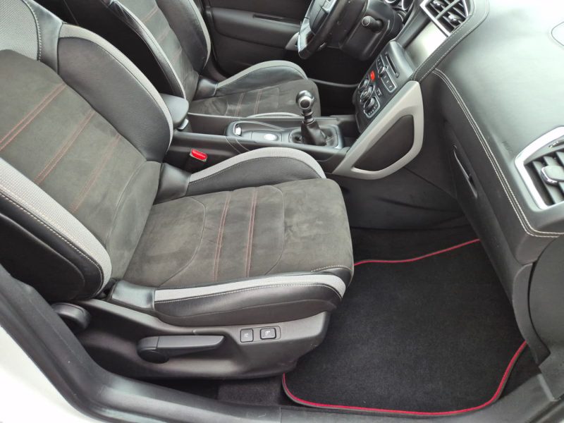 CITROEN DS4 1.6 210 PERFORMANCE LINE EAT 2017