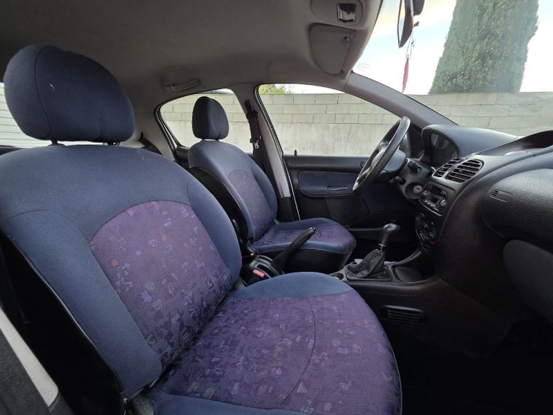 PEUGEOT 206 XR PRESENCE 1.4 2000