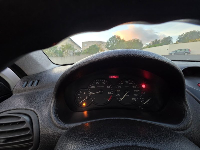 PEUGEOT 206 XR PRESENCE 1.4 2000