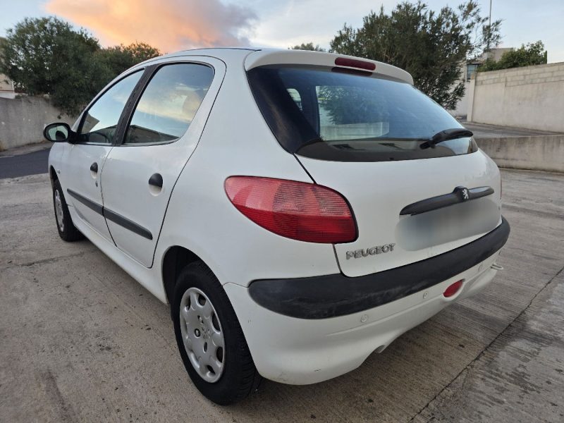 PEUGEOT 206 XR PRESENCE 1.4 2000