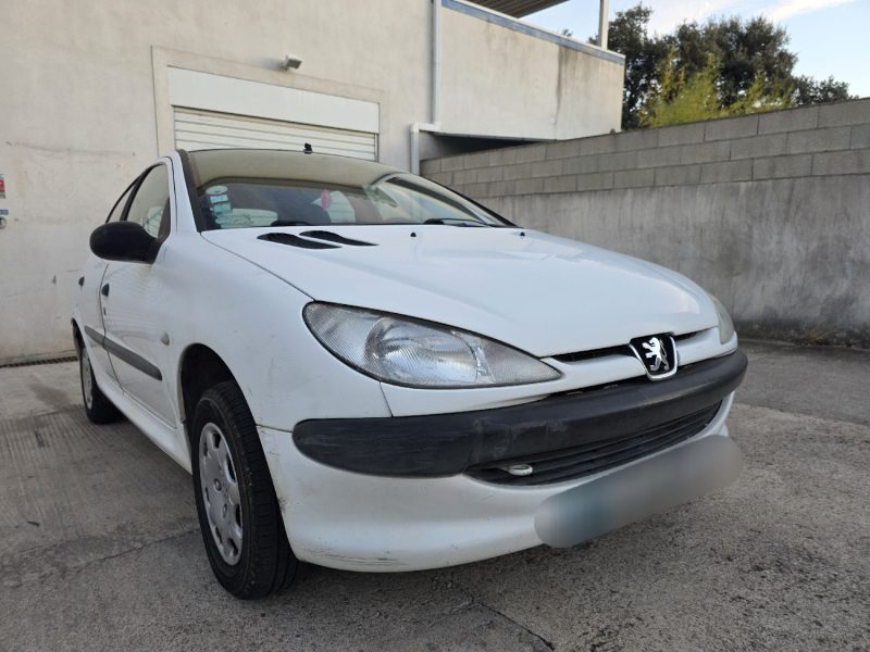 PEUGEOT 206 XR PRESENCE 1.4 2000