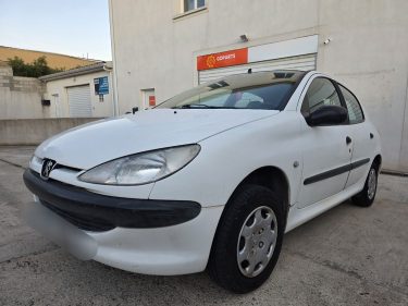 PEUGEOT 206 XR PRESENCE 1.4 2000