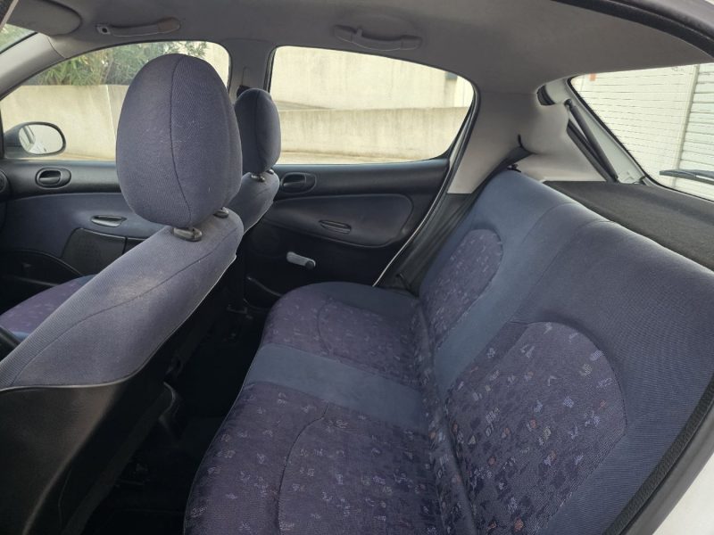 PEUGEOT 206 XR PRESENCE 1.4 2000
