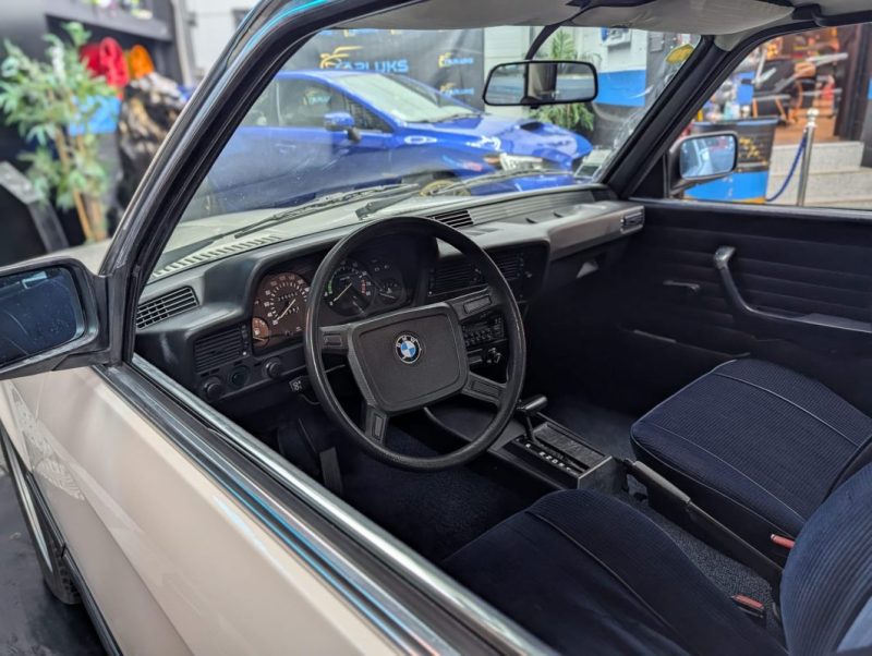 BMW 320 E21 6 CYLINDRES YOUNGTIMER