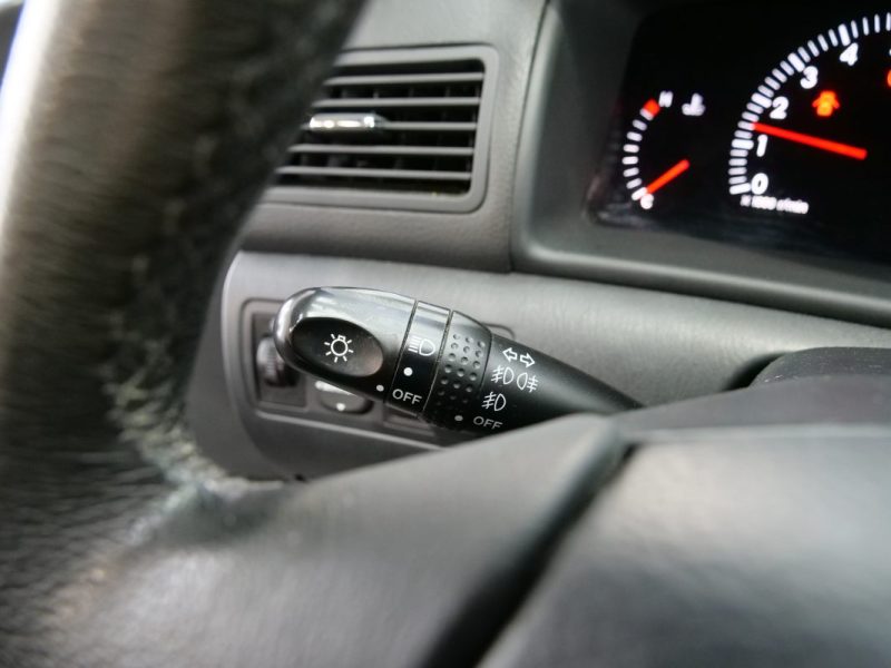 TOYOTA COROLLA LINEA SOL 2003