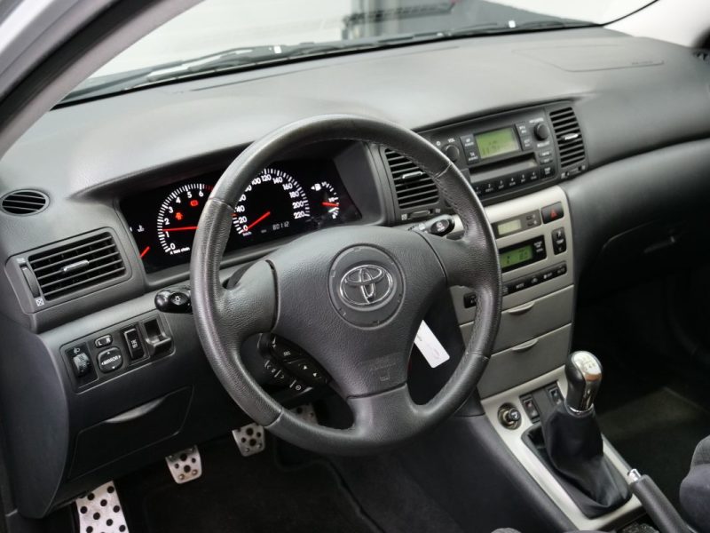 TOYOTA COROLLA LINEA SOL 2003