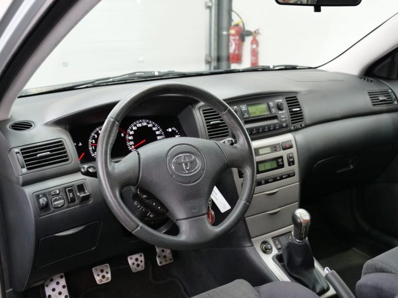 TOYOTA COROLLA LINEA SOL 2003