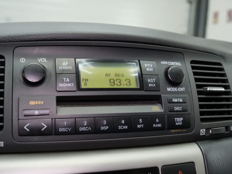 TOYOTA COROLLA LINEA SOL 2003