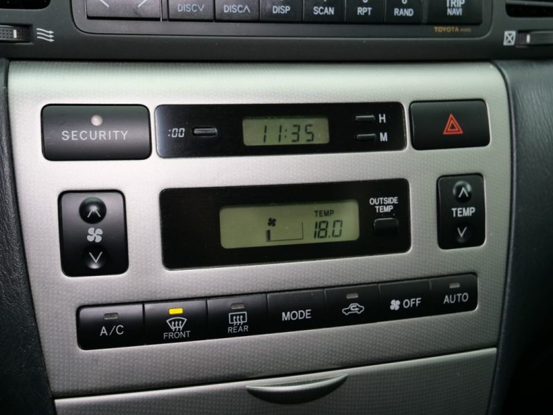 TOYOTA COROLLA LINEA SOL 2003