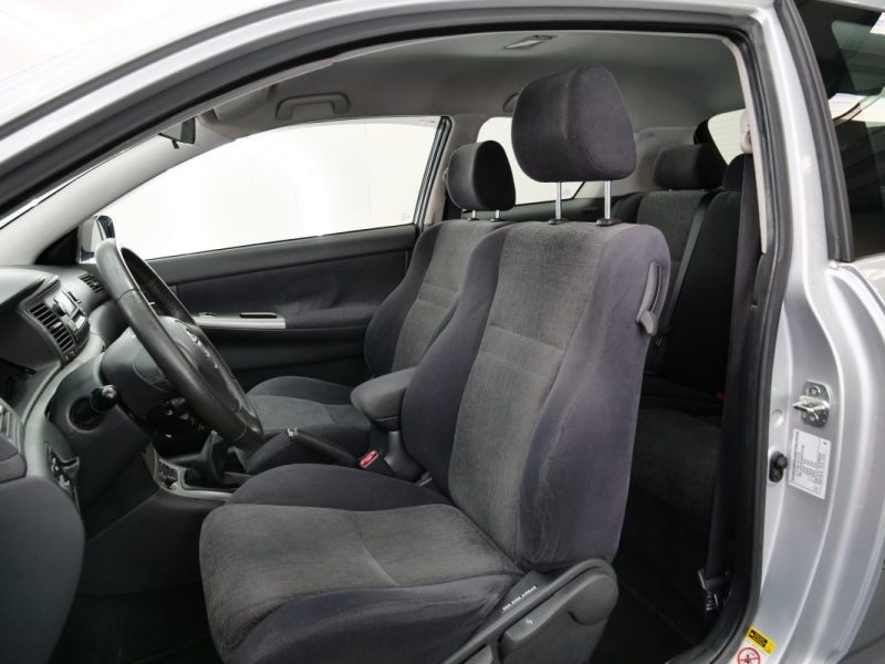 TOYOTA COROLLA LINEA SOL 2003