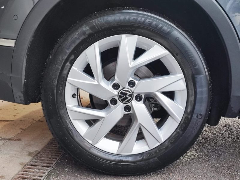 VOLKSWAGEN TIGUAN 2 1.5 TFSI 150CH ELEGANCE DSG7 / TOIT OUVRANT / HARMANN KARDON