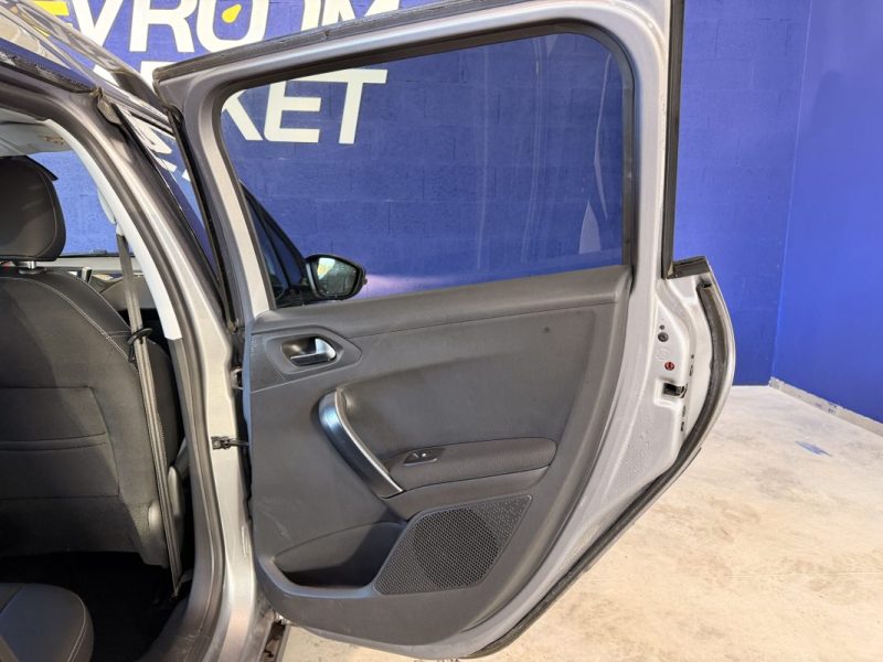 PEUGEOT 2008 / 1.5L Blue HDI I TURBO I 102ch I CarPlay / Phase 2 / 2019 