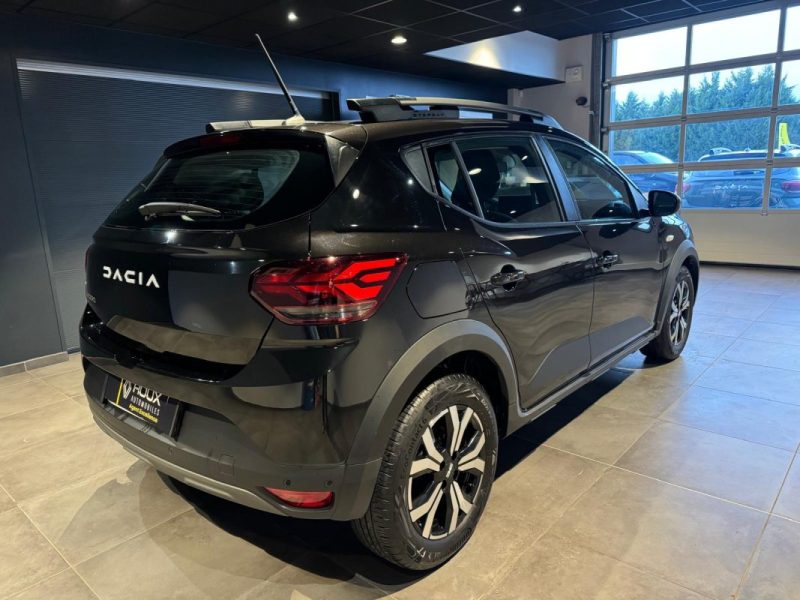 DACIA SANDERO TCE 110 CH STEPWAY EXPRESSION + MAINS LIBRES-ANGLES MORTS-CLIM AUTO-CAMERA RECUL 