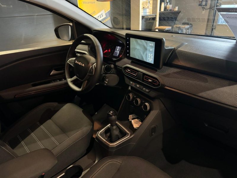 DACIA SANDERO TCE 110 CH STEPWAY EXPRESSION + MAINS LIBRES-ANGLES MORTS-CLIM AUTO-CAMERA RECUL 