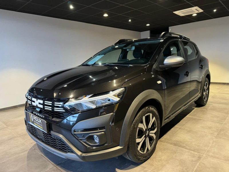 DACIA SANDERO TCE 110 CH STEPWAY EXPRESSION + MAINS LIBRES-ANGLES MORTS-CLIM AUTO-CAMERA RECUL 