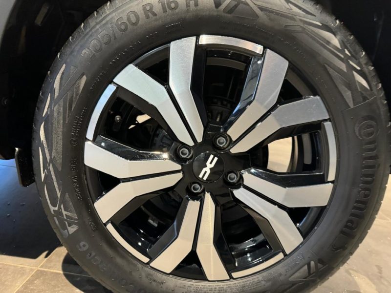 DACIA SANDERO TCE 110 CH STEPWAY EXPRESSION + MAINS LIBRES-ANGLES MORTS-CLIM AUTO-CAMERA RECUL 