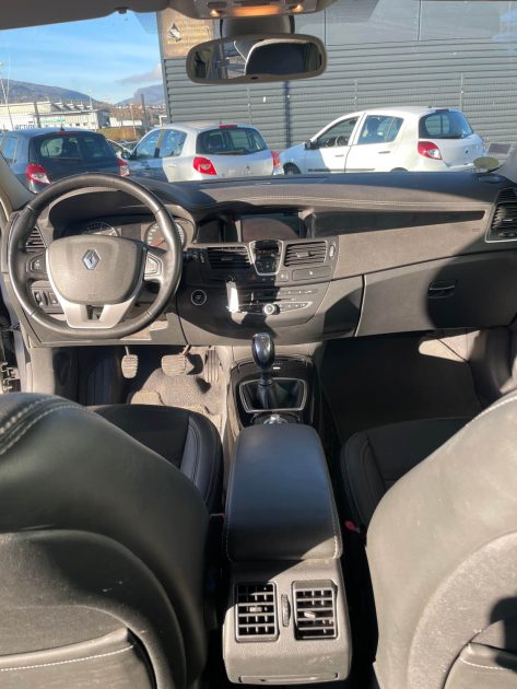 RENAULT LAGUNA 2.0 DCI 150 Initiale Paris 